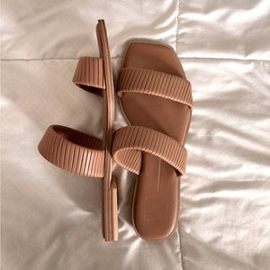 Dolce vita sandals